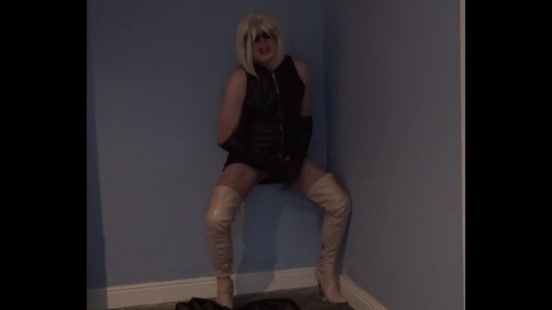 Leather Kirsten: Hraní v kůži