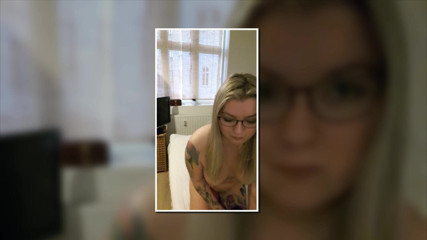 Mille Frost: Данська Мілле Фрост мастурбує чорним ділдо