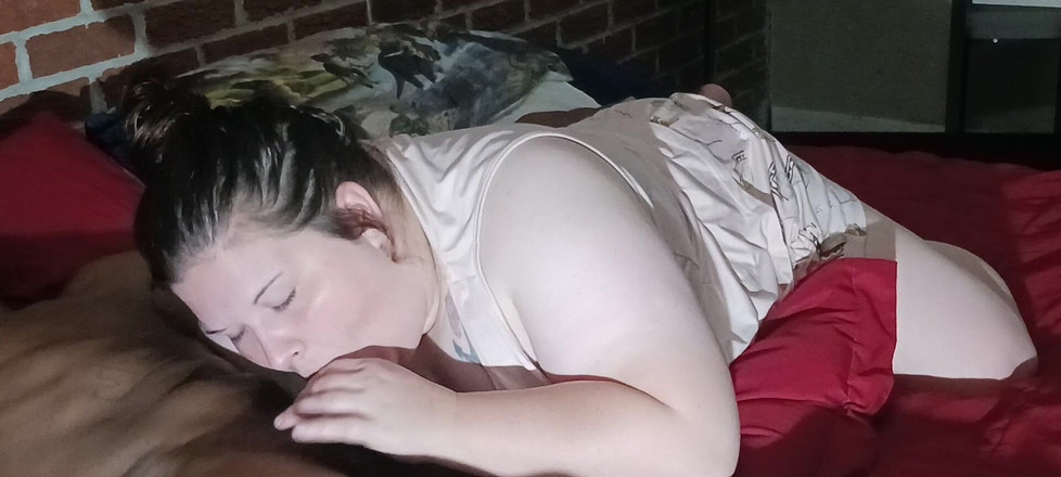 Big uhaul: Эта настоящая женщина, которая просто хочет пососать твой хуй, даже если ты не хочу этого