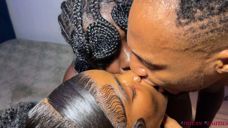 African Beauties: 现实生活中的重口味荡妇拥有这个大黑屌