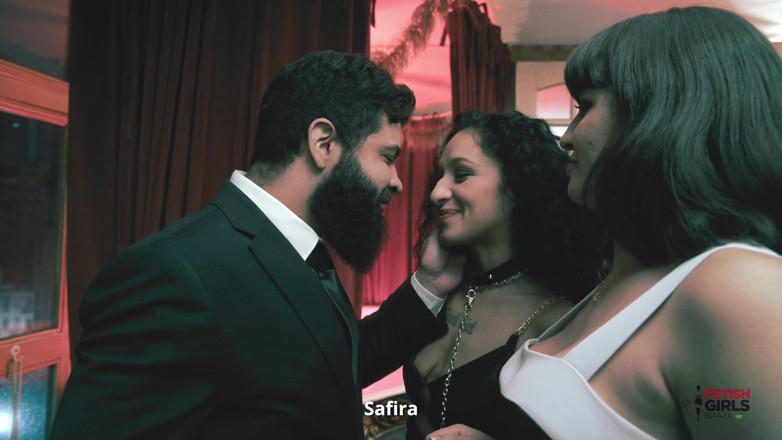 Fetish Girls Brazil: Perjalanan bsdm pasangan yang lagi jatuh cinta - terjemahan bahasa Inggris