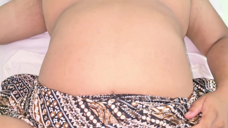 sweetpriya01: Моя сводная сестра невестки удовлетворяет меня, трахает меня, затем просит телефон.
