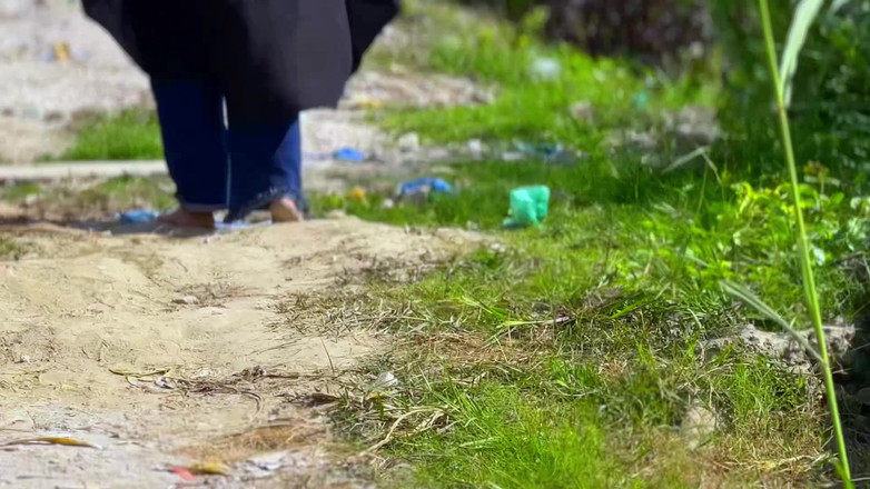 Your Boy's Cum: Gadis petani mesir dientot habis-habisan sama pria asing di ladang...