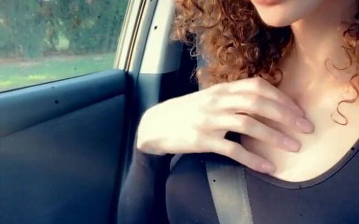 Tia Tizzianni Productions: 車に乗って - あなたに私の甘いおっぱいを見せて