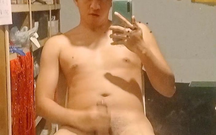 Rent A Gay Productions: Asia gay adolescente masturbando, Geme e tast seu próprio esperma