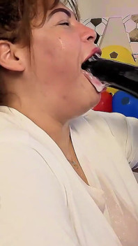 생방송 구원: 침이 가득한 깊은 목소리