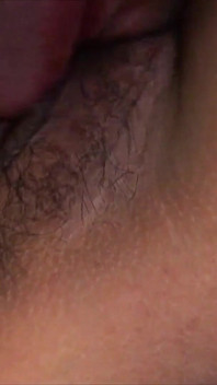 Asiansexdiary kalın tombul Asyalı kız yabancı cazibesine aşık oluyor