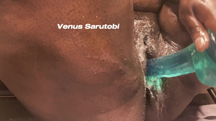 Fat Creamy Pussy BBW Squats and Gushes (Venus Sarutobi)