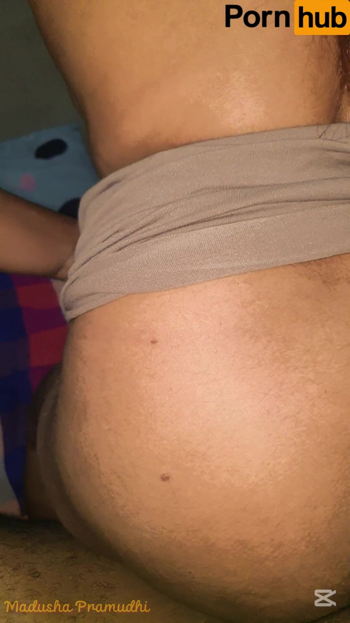 Tiyana: 부엌에서 모든 자세로 발정난 마누라를 따먹는 남편