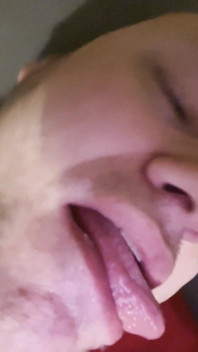 Sunt atât de excitată că voi fute