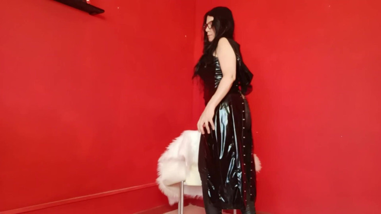 Bergami Melissa: Worship the Goddess in Latex