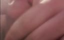 Danzilla White: Close-up de Criatura Se Masturbando e Gozando # 2 (desculpe pelo esperma pingando...