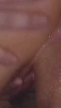 Sexo retrô com orgasmo real