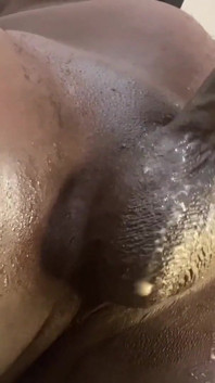 Ho bisogno di una troia che drena sperma per succhiare questo cazzo