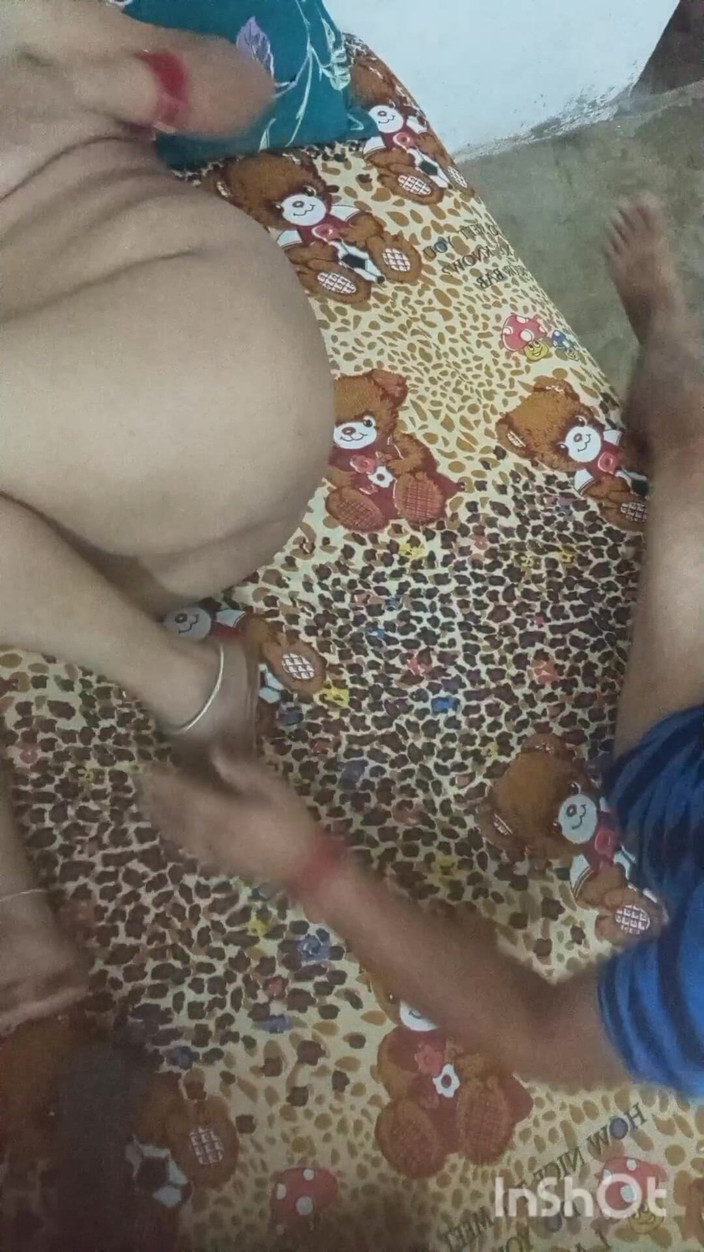 Bed: Desi hete Bhabhi eigengemaakte seksvideo