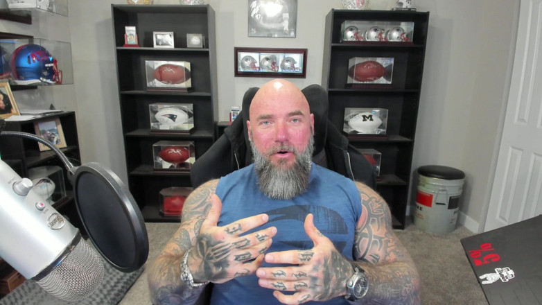 Raw and Uncensored with Masculine Jason: Consider This Before Dating a Bodybuilder