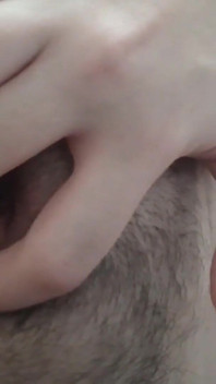 BBW dziewczyna masturbuje się swoją mokrą cipką