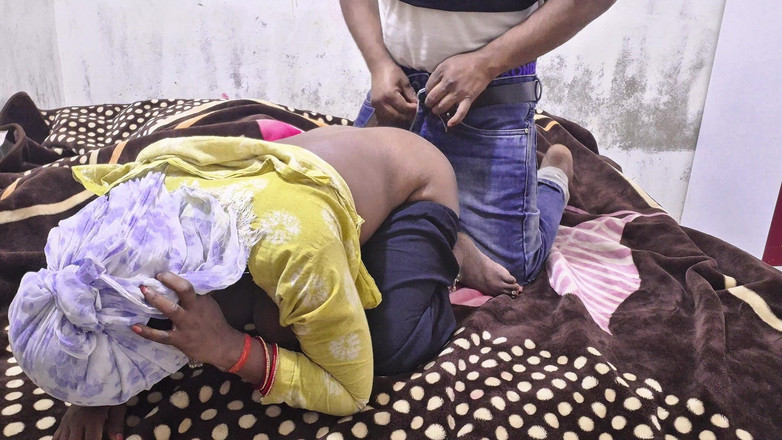 ExcitedWomen: Indická desi tetička tvrdě šuká s manželem zezadu