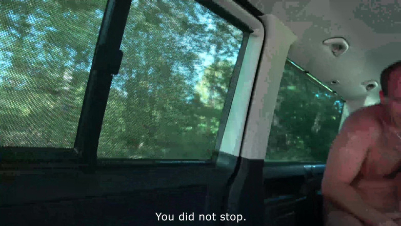 Take Van: Dicke möpse wackeln auf dem rücksitz, während der schaft härter...