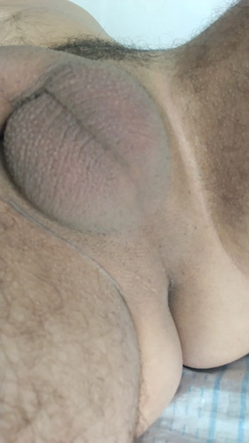 Micah 10: Lelaki menunjukkan batangnya kepada wanita melalui panggilan video