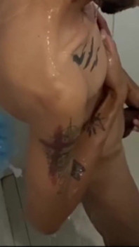 Asafe hitting that hot handjob in the bath