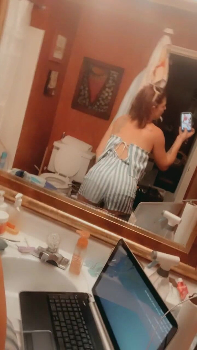 Just a Lil Something (Vivi bootyy)