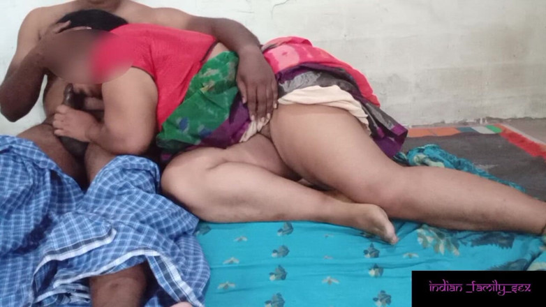 Indian IFS: Stepmom Mastrubating with Carrot and Caught by Stepson