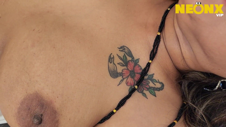 NeonxOTT: Sexe indien torride avec un nouveau garçon desi (audio hindi)