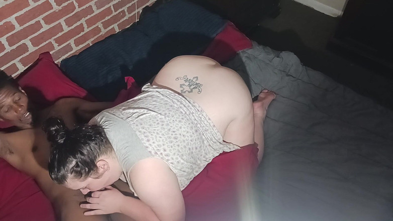 Sloppylynn: 早上好，把大黑的蜂蜜放进她的喉咙里