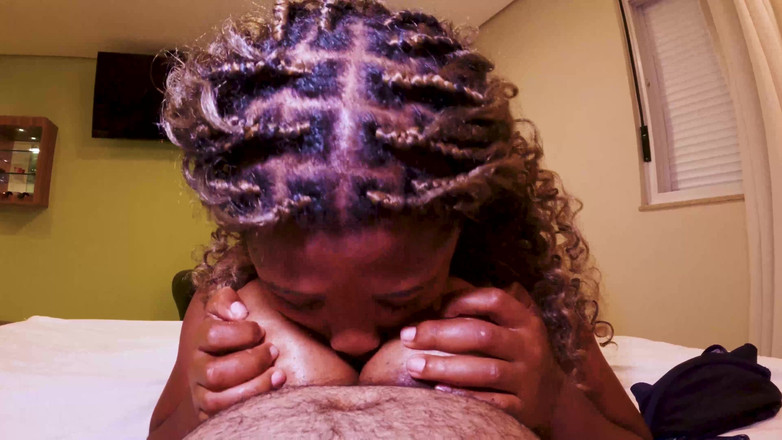 Angel Big B: Mes Seins Sont Tellement Gros Que Sa Bite Tient À Peine,...