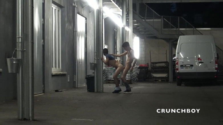 Very discreet straight boys curious: Un gay follado por heterosexuales discretos en exhib cruising webcam