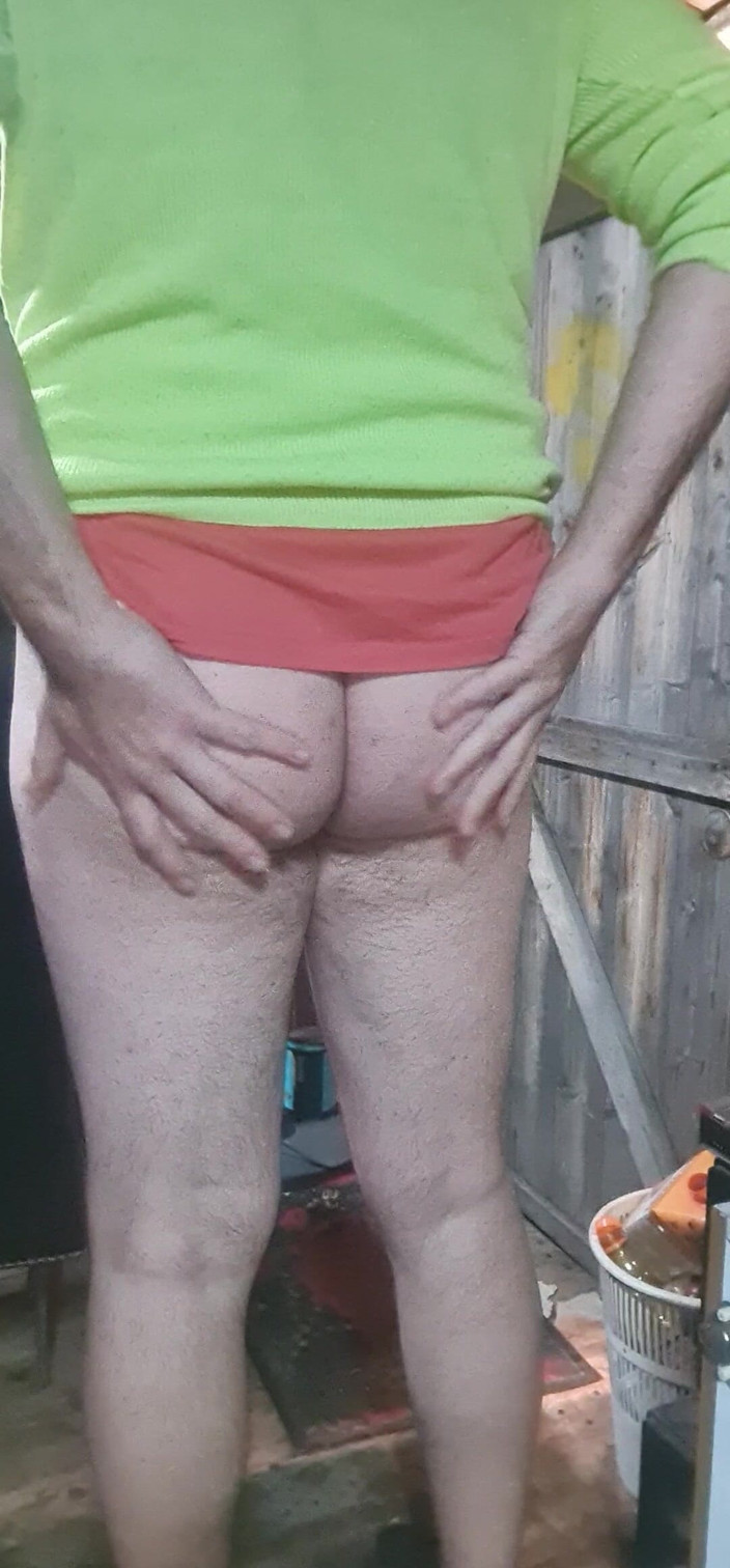 Mirko2589: Tutta nuda in t-shirst verde