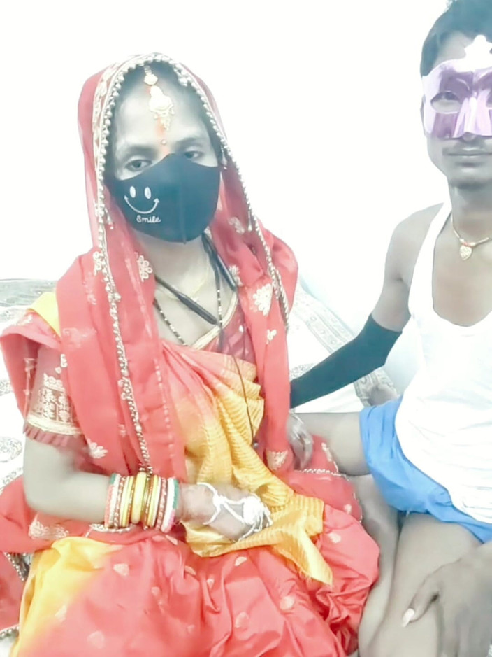 Nisha bhabhi ki chudai: Karwachauth 남편이 내 입을 따먹는 후.