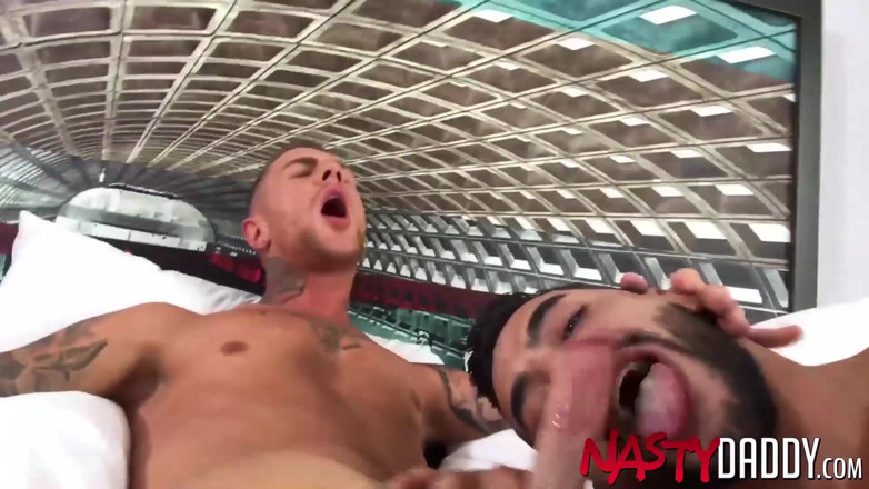 Nasty Daddy: Gay hunks Arad Winwin and Danny Gunn anal plow