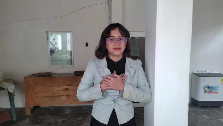 SugarPose: Enf Latina Teen Reporter Stripped