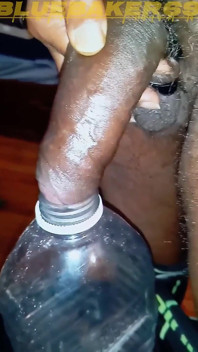 Chcaní ve velké nádobě na šťávu