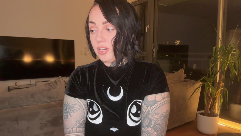 Miss Valentina: 羞辱早泄者撸管指挥