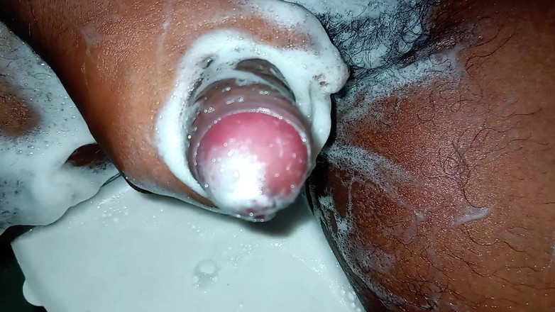 rahuman: モンスターチンポの掃除とオナニー