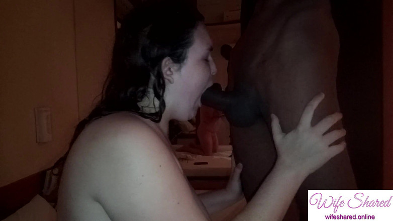 Cuckold Couple Swing: Manželka válcuje oči s mezirasovým