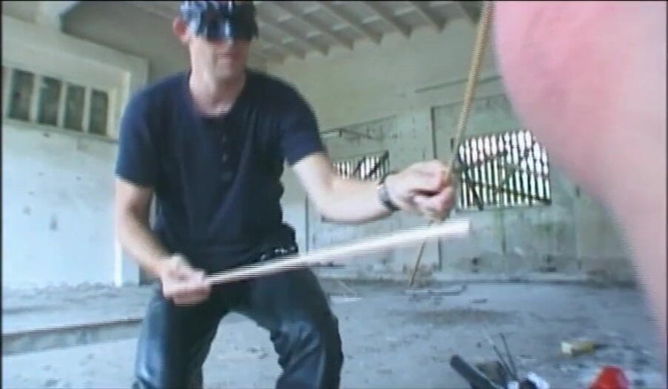 Absolute BDSM films - The original: Bătaie și futai în aer liber