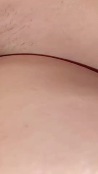 Fui golpeado tan duro por mi fotógrafo de 55 m que mi coño estaba crudo por su gran polla súper gruesa golpeando mi pared y. Temblando por dentro