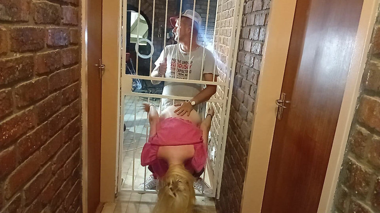 18blondteen: Mesmo que o padrasto me aterra, eu ainda encontrarei uma...