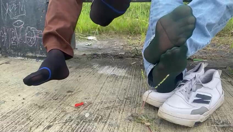Mr Feet Colombia: Скажи мені, як сильно ти любиш мої ноги