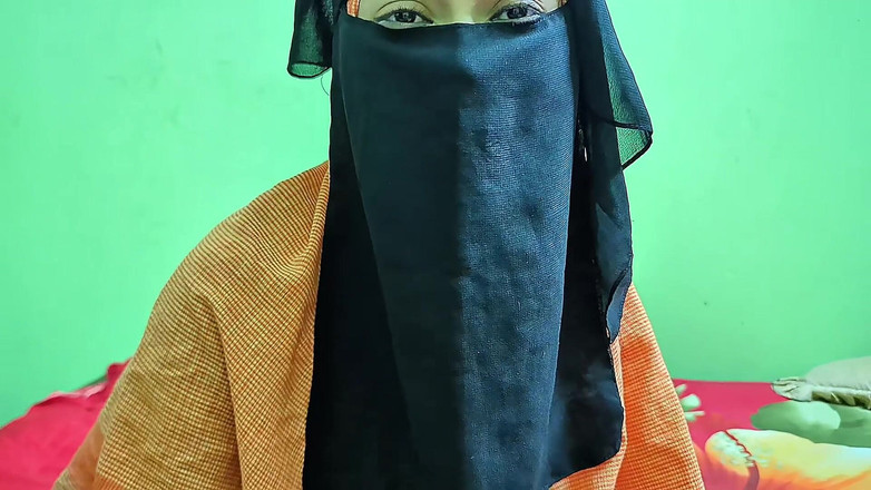 Riya Chowdhury: 和可爱的阿姨做爱