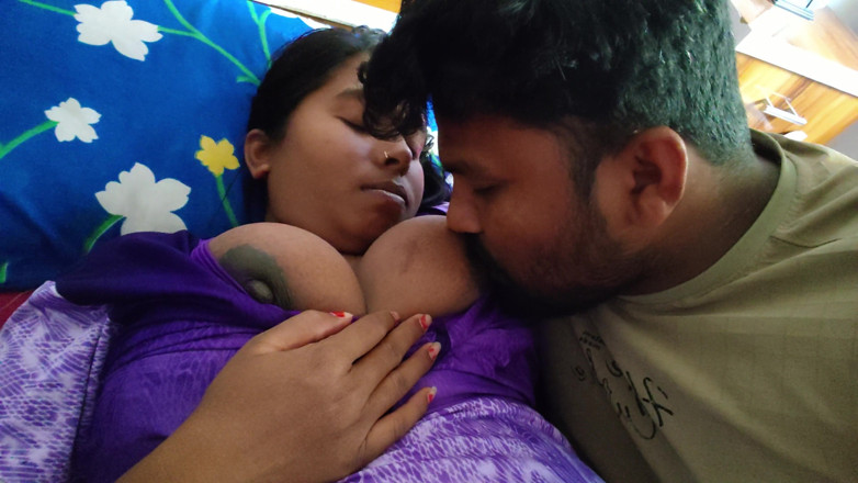 Premi pooja: เดวาร์ดูดนมเอบีบีตั้งครรภ์ - เดซีบีบีสาวสวยหัวนมแดงถูกดูด