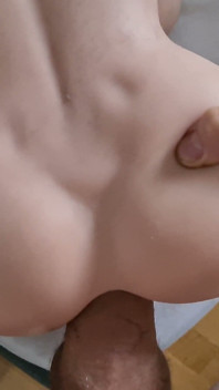 내 쪼이는 작은 보지와 함께하는 여대생 섹스 세션