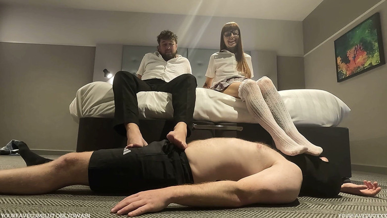 Yourfavecumslut: Using Our Cuck as a Foot Rest
