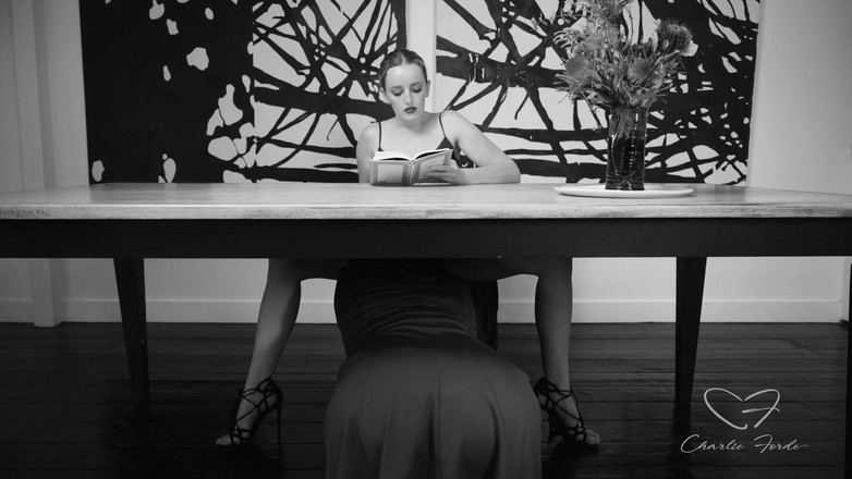 CharlieForde: Óda na hysterickou literaturu s Charlie Forde, Amber Moore