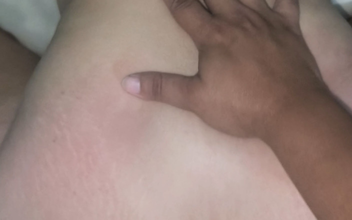 Lissy: Il Mio Amico Mi Presta Sua Moglie, È Un Cornuto