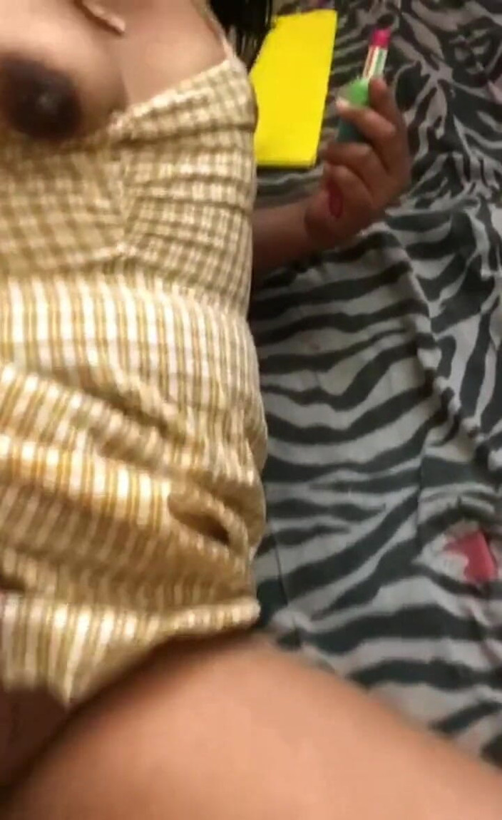 Carla Villalobos: 放荡的妻子用粗大的鸡巴自慰
